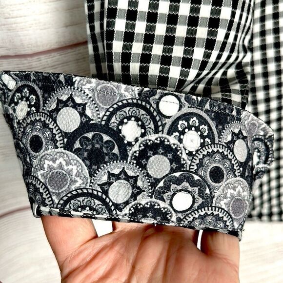 ROBERT GRAHAM Boy’s Button Up Shirt
Cotton Plaid Contrast Cuffs M (10-12) - Picture 8 of 11